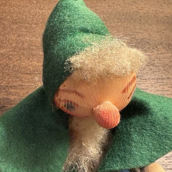 VTG Elf Pixie Posable Legs and Arms Figurine Ornament 5" Beard Cape Shelf Sitter - Picture 3 of 15